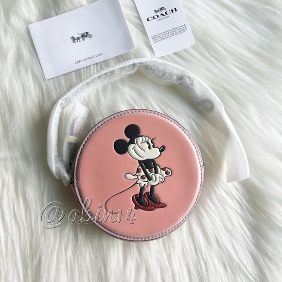 NWT Coach x Disney Minnie Mouse Leather Round Coin Case Wristlet with Chain - Picture 2 of 4